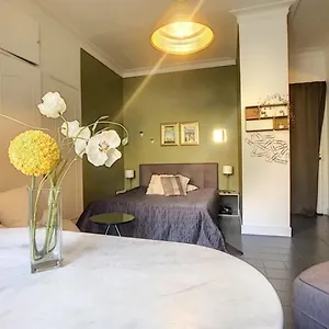 Apartment Un En, Nice