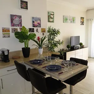  Appartement 9 Avenue De Carras